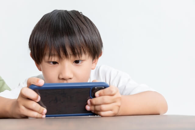 ゲームで英語を学習する方法が注目されている背景